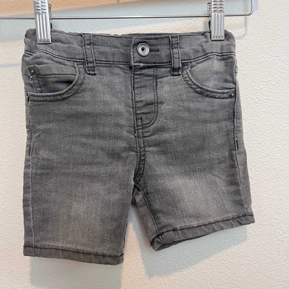 The Children’s Place Gray Kids Casual Denim Jeans Shorts size 18-24M Months​​